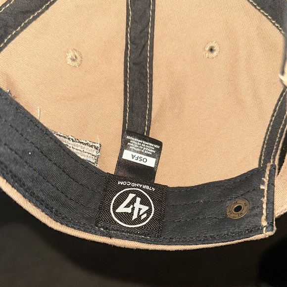 Tan Embroidered cubs Cap limited edition. - Picture 2 of 4